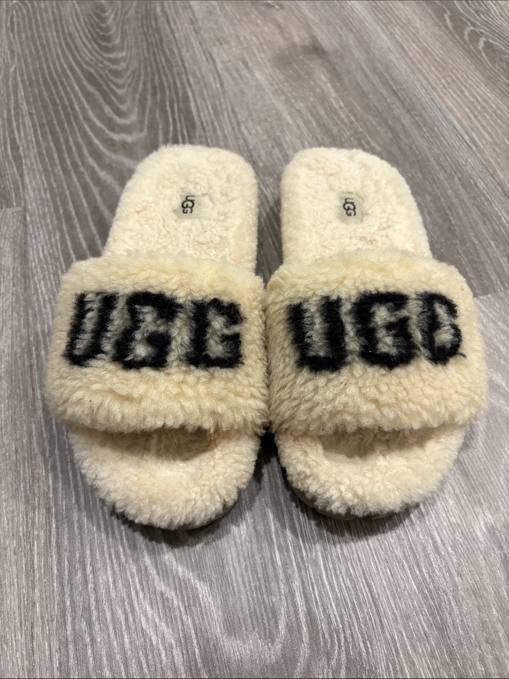 UGG Women’s Cream Fuzzy Logo Slide Slippers